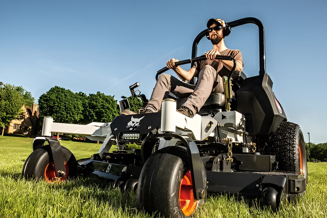 Bobcat ZT7000 Zero-Turn Mower (9997010)